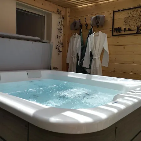 Couette-café Le Des Lavandes Panoramique 4*