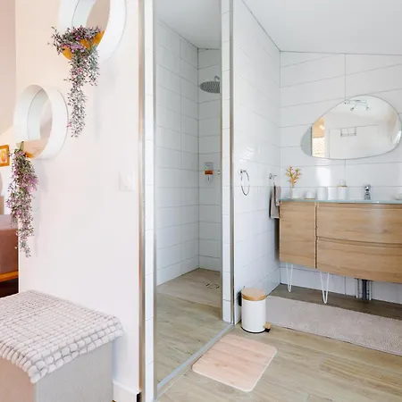 Le Des Lavandes Panoramique Bed & Breakfast 3*